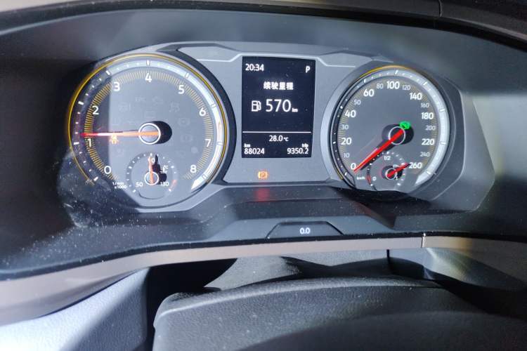 Used Volkswagen Tharu 2021 280TSI Two-Wheel Drive Comfort Edition Odometer Close Up