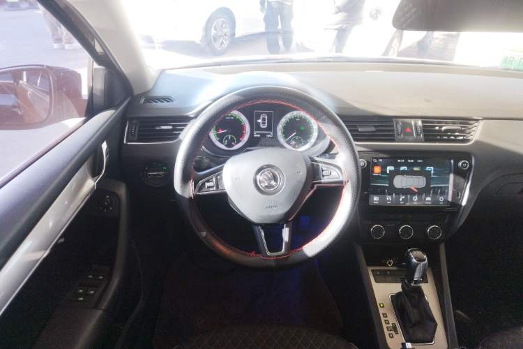 Used Skoda Octavia 2019 TSI280 DSG Luxury Edition
