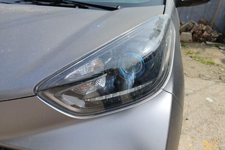 Used Chery New Energy Little Ant 2019 4-Seater Smart Luxe Version 30.6 kWh Left Front Headlight