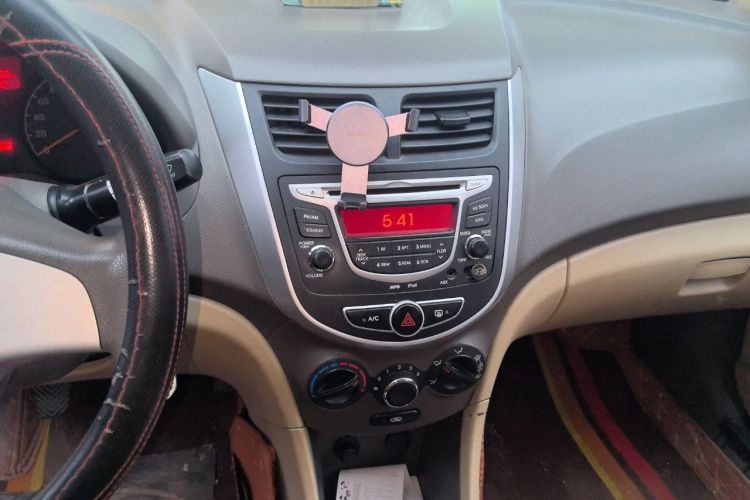 Used Hyundai Verna (older generation) 2010 Sedan 1.4L Manual BLUE Model
