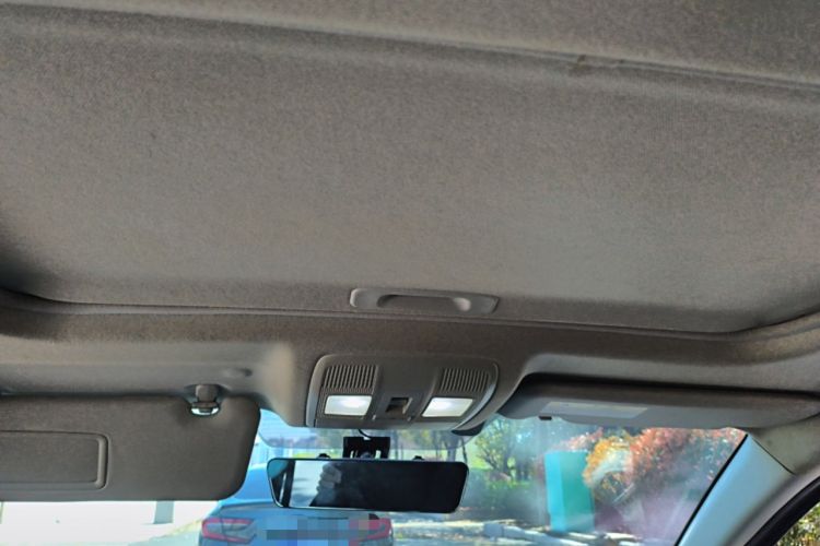 Used Mazda 3 Axela 2017 Sedan 1.5L Automatic Luxury Model China VI Standard Headliner