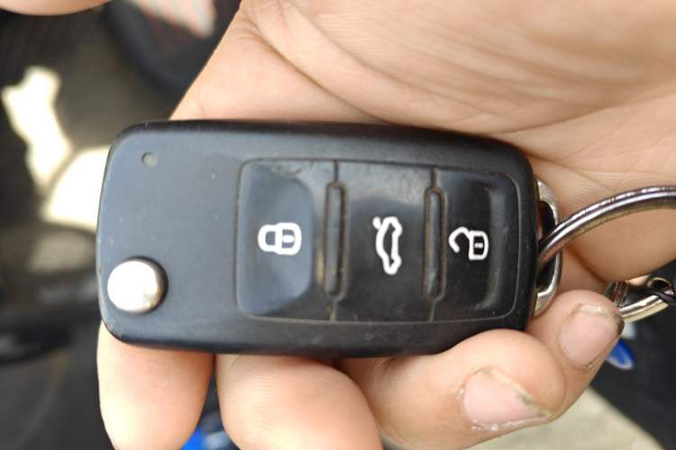 Used Volkswagen Lavida 2013 Revised Classic 1.6L Manual Fashion Edition
