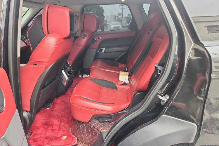 Used Land Rover Range Rover Sport 2020 3.0 L6 HSE DYNAMIC
