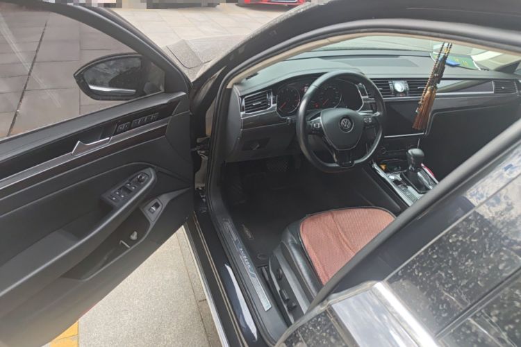 Used Volkswagen Phideon 2018 Revised Version 380TSI Two-Wheel Drive Business Edition
