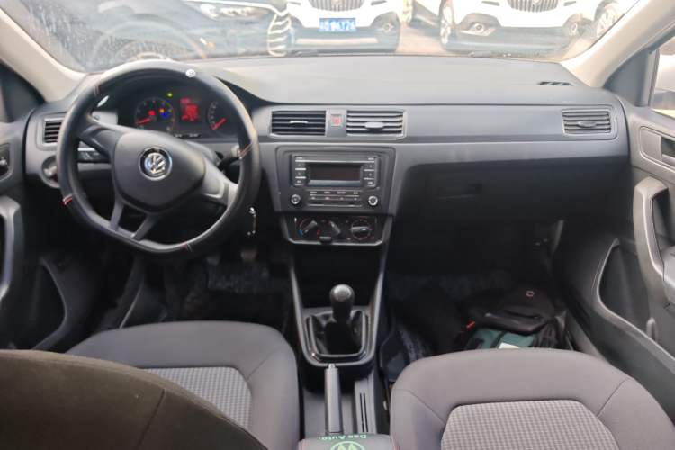 Used Volkswagen Santana 2016 1.4L Manual Fashion Edition