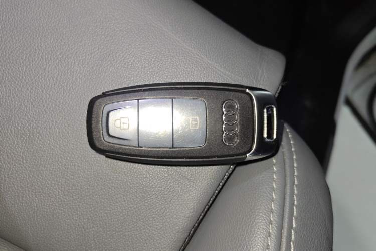 Used Audi Q5 e-tron 2023 40 e-tron Starry Edition Mecha Kit