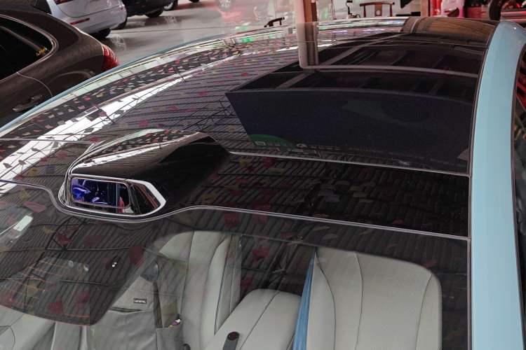 Used Hima Luxeed S7 2025 705 km Max Roof