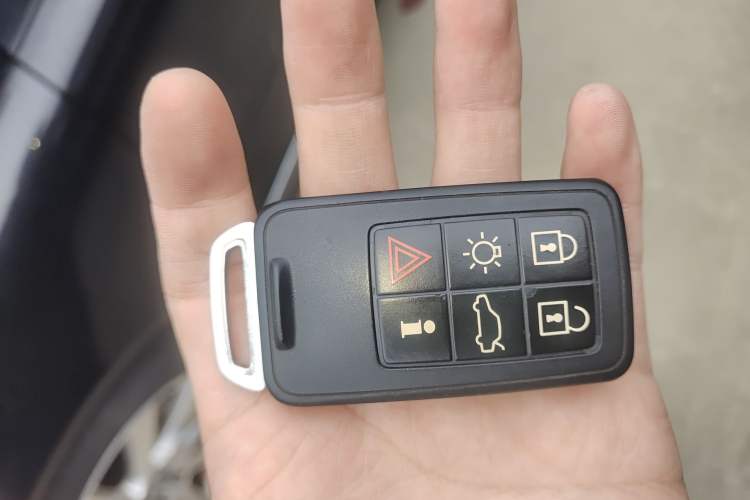 Used Volvo S80L 2014 2.0T T5 Luxury Executive Edition Vehicle Key