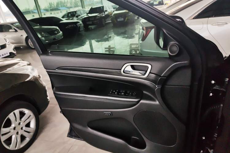 Used Jeep Grand Cherokee 2020 3.0L Elite Navigation Edition