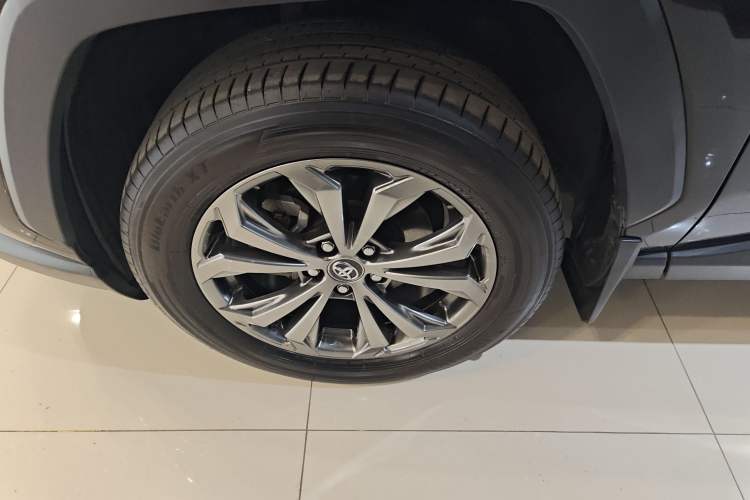 Used Toyota RAV4 2023 Dual-Motor 2.5L E-CVT Two-Wheel Drive Elite Edition
