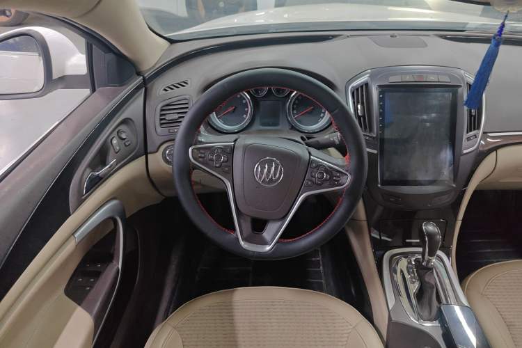 Used Buick Regal 2015 2.0L Leading Fashion Edition Steering Wheel