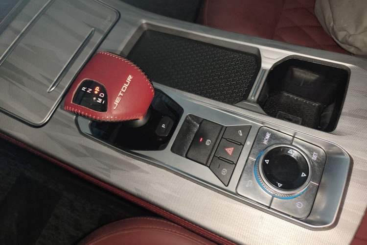 Used JETOUR X70 PLUS 2023 1.5T DCT Brave PLUS 5-Seater