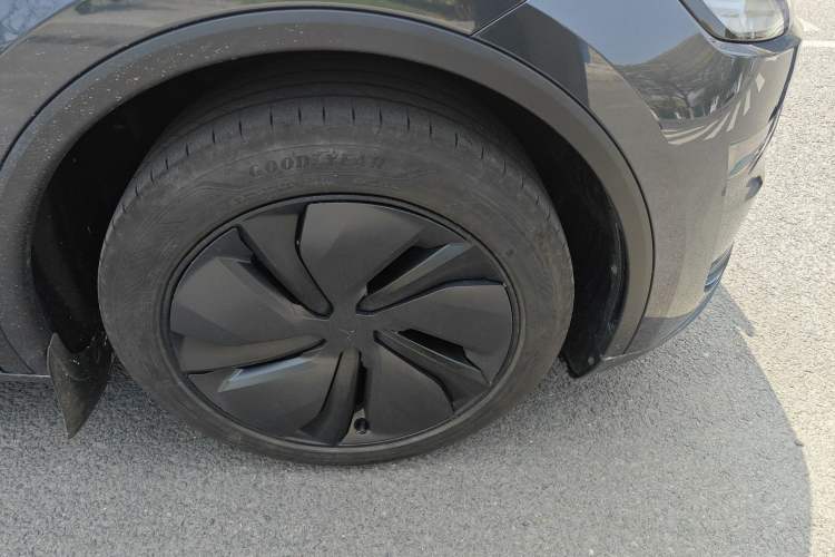 Used Tesla Model Y 2025 Rear-Wheel Drive First Edition