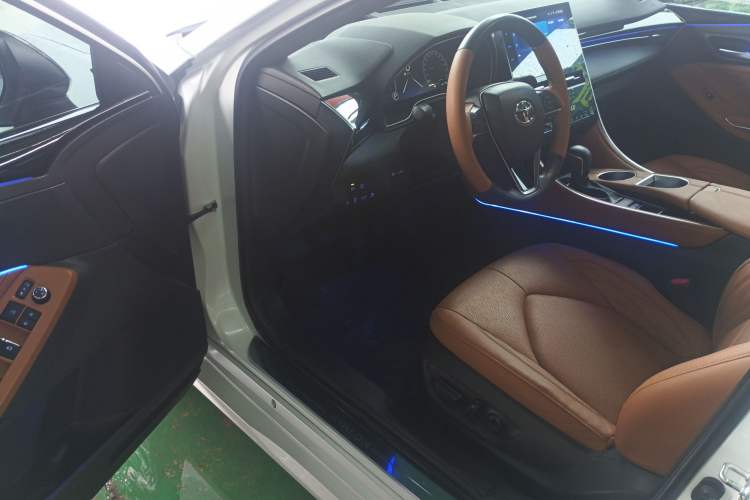 Used Toyota Avalon 2022 Dual-Engine 2.5L XLE Premium Edition