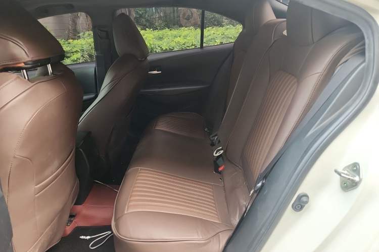 Used Toyota Levin 2019 185T CVT Luxury Edition China VI Standard Left Rear Seat