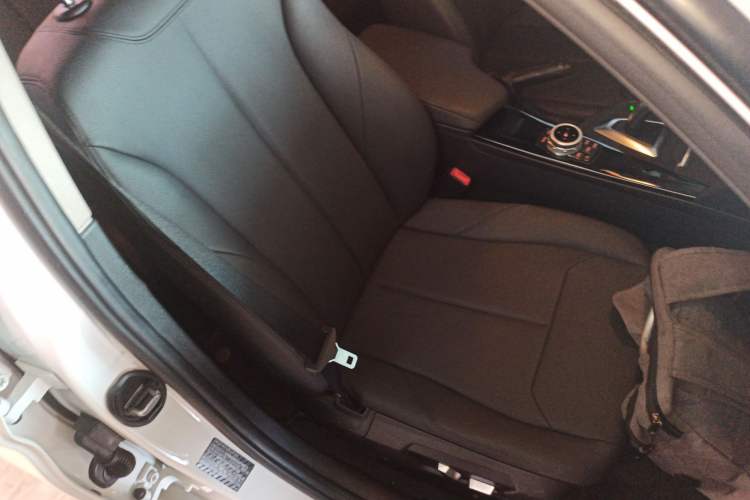 Used BMW 3 Series 2016 320i Fashion Model
