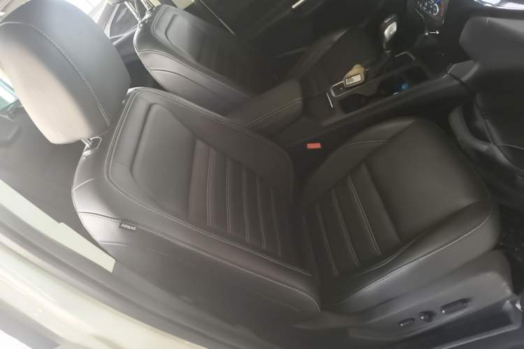 Used Ford Kuga 2019 EcoBoost 180 Two-Wheel-Drive Titanium Plus Model China V Standard Right Front Seat