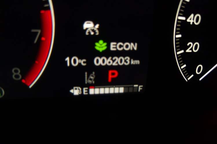 Used Honda CR-V 2023 240TURBO Two-Wheel Drive FENGSHANG Edition 5 Seats Odometer Close Up