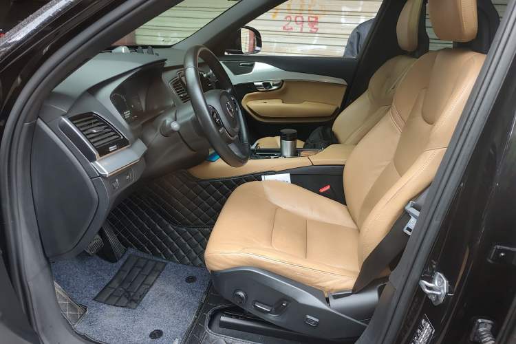 Used Volvo XC90 2016 T5 Zhiyi Edition 7-Seater
