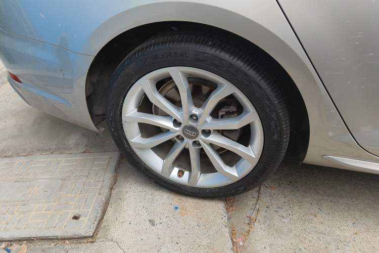 Used Audi A4L 2019 40 TFSI Fashion Version China V