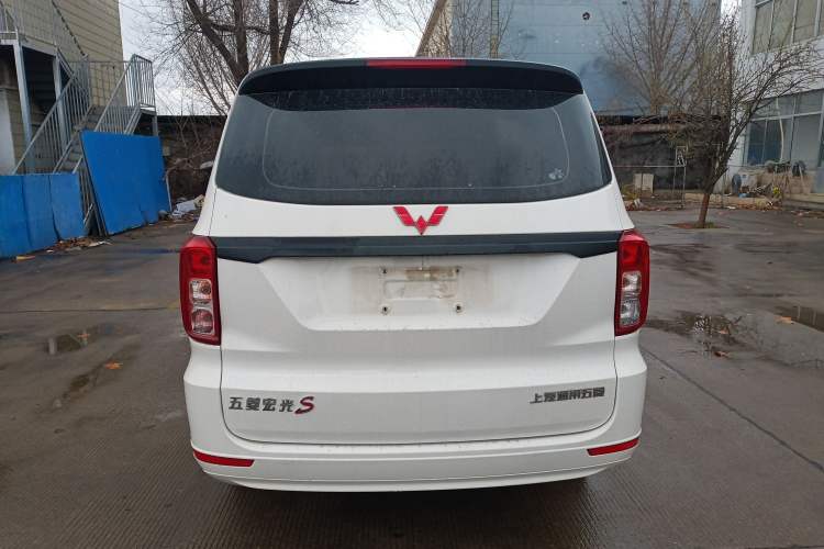 Used Wuling Hongguang 2019 1.5L S Basic Version China VI Standard LAR