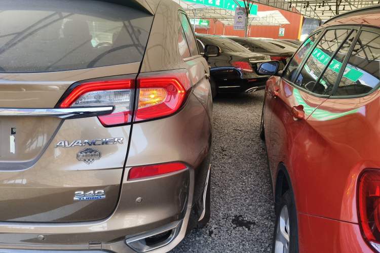 Used Honda Avancier 2017 240TURBO Two-Wheel Drive Comfort Version
