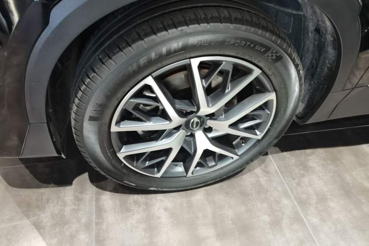 Used GAC Trumpchi GS8 2022 Flagship Series 2.0 TGDI Four-Wheel Drive Luxury Smart Connectivity Version (7 Seats)
