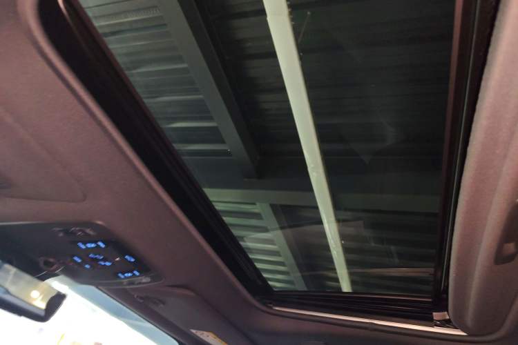 Used Toyota Sienna 2021 2.5L Hybrid Platinum Edition