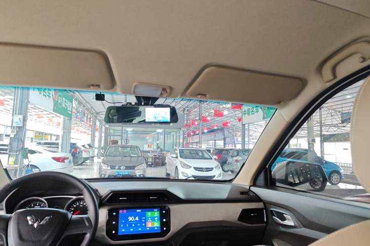 Used Wuling Hongguang 2019 1.5L S Comfort Edition China VI LAR
