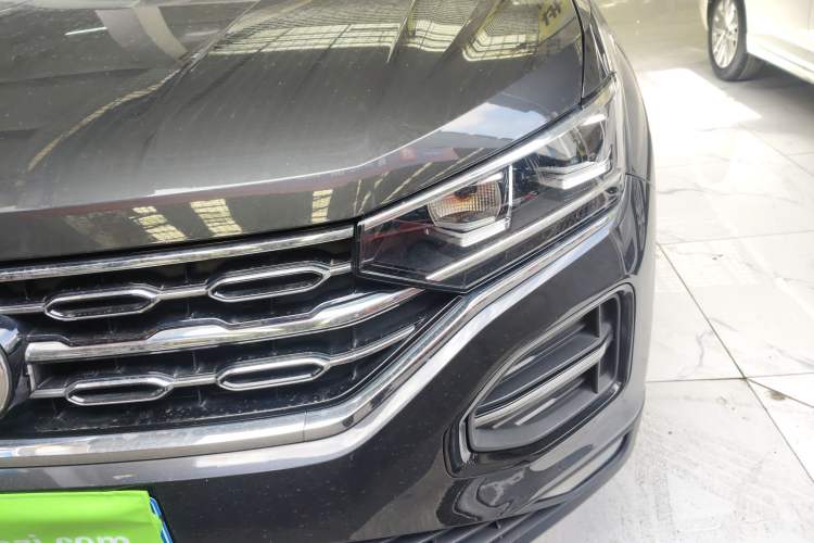 Used Volkswagen Tayron 2020 330TSI Two-Wheel Drive Luxury Smart Connectivity Version Left Front Headlight