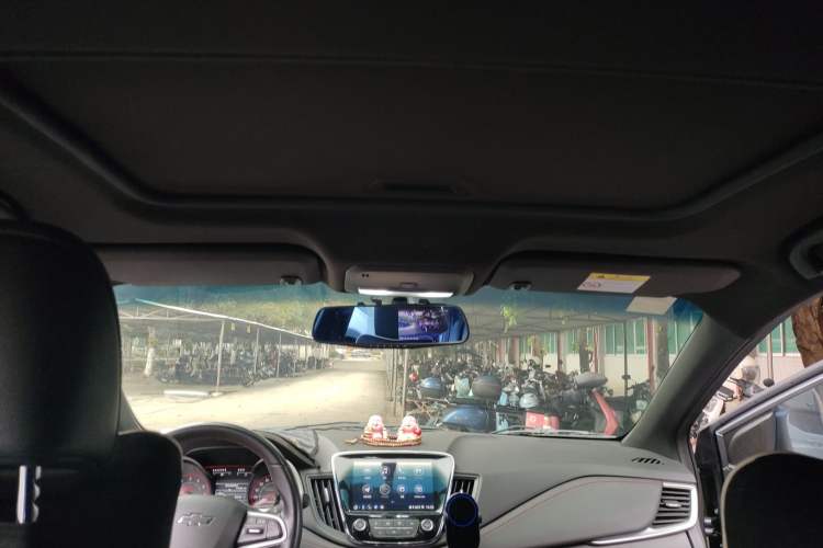 Used Chevrolet Monza 2020 Light Hybrid RS 330T Automatic Thrill Edition Headliner