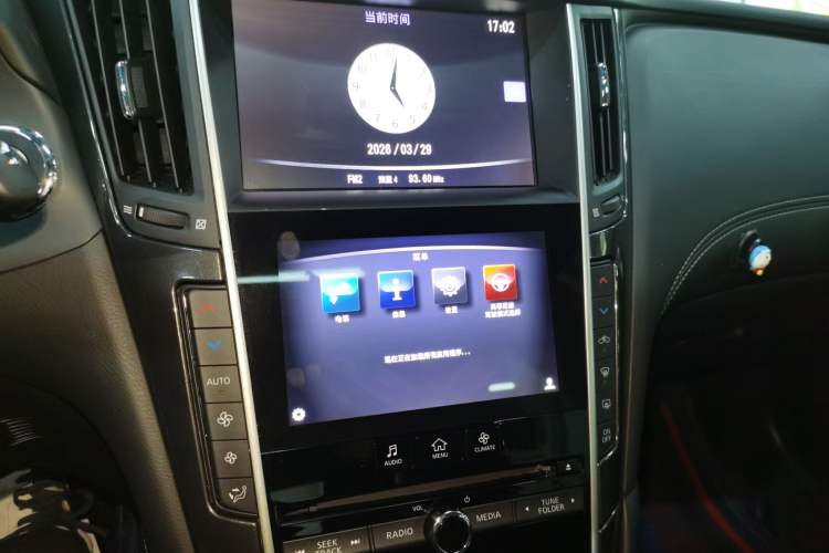 Used Infiniti Q50L 2018 2.0T Comfort Edition China VI Standard Audio And AC Panel