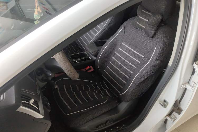 Used Roewe i6 2020 PLUS 1.6L CVT 4G Connected Glory Flagship Edition