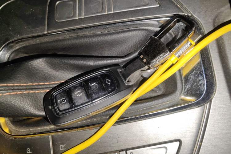 Used CHANGAN OSHAN X7 2020 1.5T Automatic Luxury Version Vehicle Key