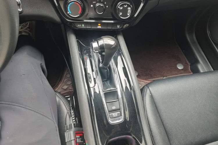 Used Honda Vezel 2017 1.8L CVT 2WD Elite Model
