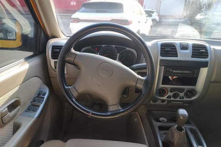 Used JMC Baodian 2015 2.8T New Value-Added Diesel Two-Wheel Drive Extended Version JX493ZLQ4C
