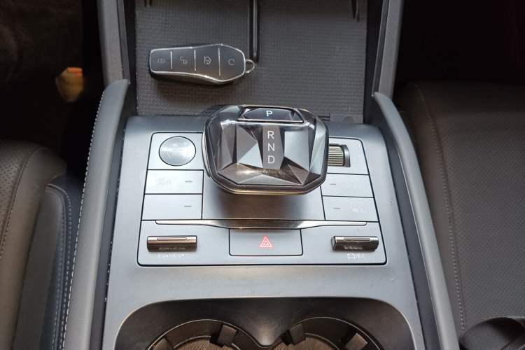 Used BYD Qin L 2024 DM-i 80KM Leading Model Gear Lever