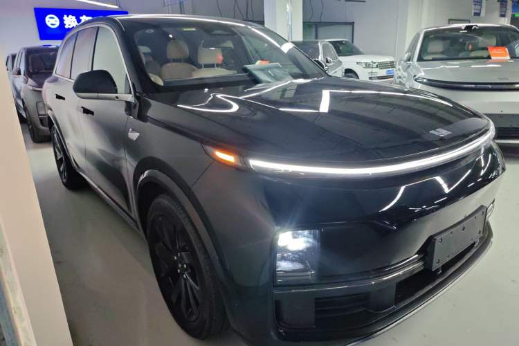 Used Li Auto L8 2023 Pro Model
