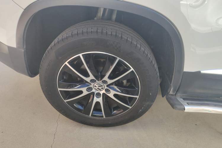 Used Volkswagen Tiguan 2016 300TSI Automatic Two-Wheel Drive Luxury Edition Right Rear Wheel Hub