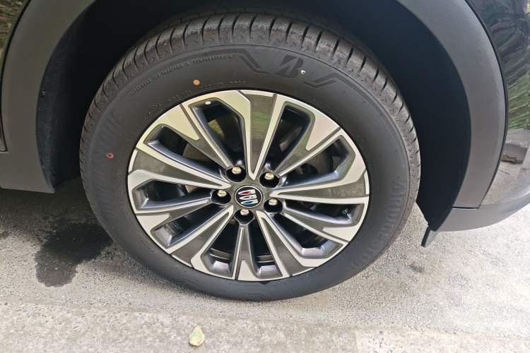 Used Buick Envision 2026 Model Equinox Plus 28T Two-Wheel-Drive Platinum Edition
