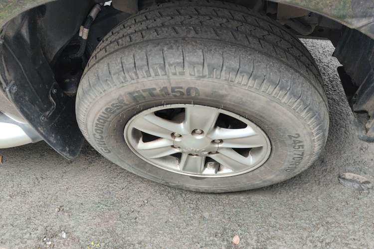 Used Isuzu JLM 2022 2.8T Classic Diesel 4x4 Comfort Version with Long Wheelbase – JE493ZLQ6E Right Front Wheel Hub