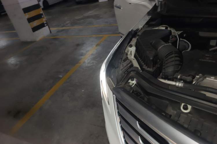 Used Cadillac XT5 2018 25T Luxury Model Right Front Headlight