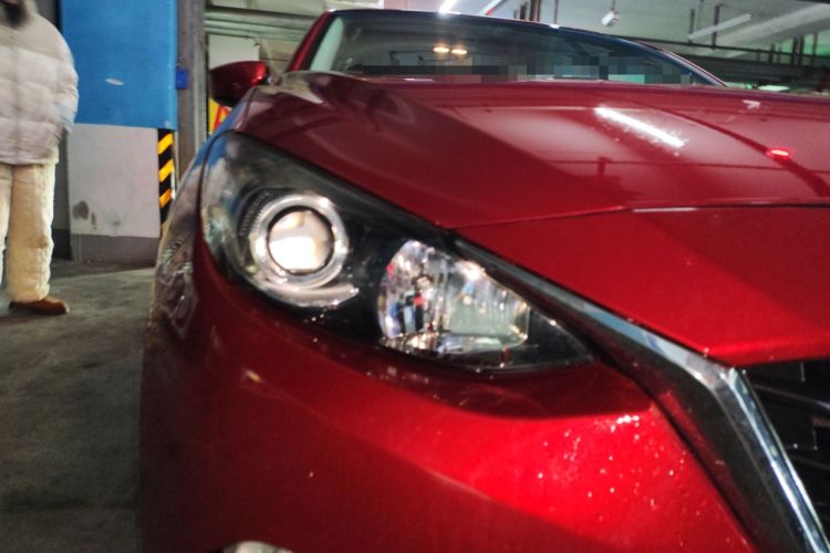 Used Mazda Mazda 3 Axela 2016 Sedan 1.5L Automatic Comfort Model
