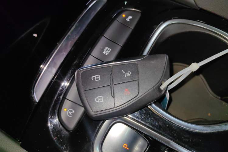 Used Buick Envision 2022 Encore Plus 652T Five-Seat Luxury Model Interior 1