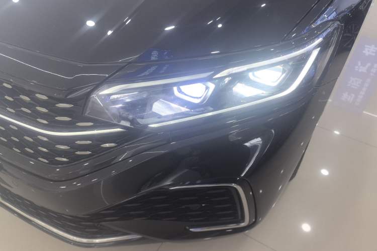 Used Volkswagen Passat 2023 330TSI Starry Luxury Edition
