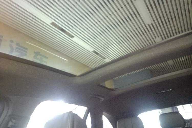 Used Mercedes-Benz GLC 2018 Facelift GLC 260 4MATIC Luxury Edition
