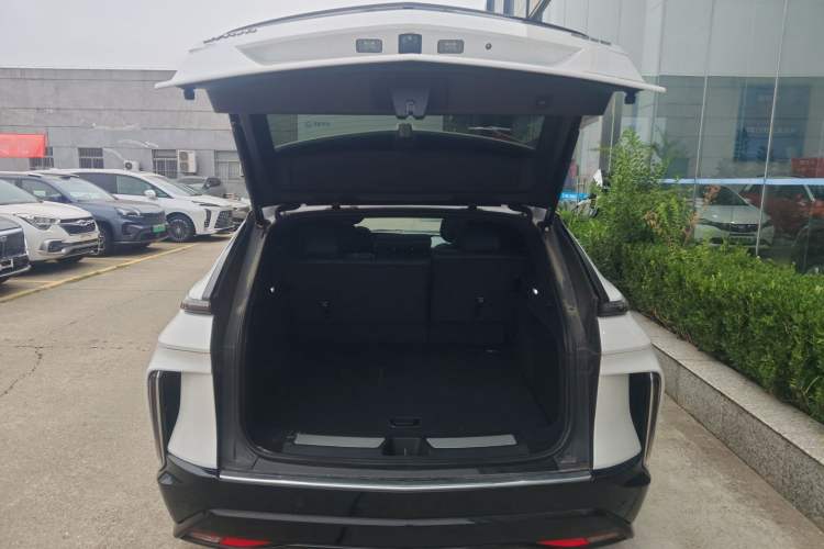 Used Cadillac LYRIQ 2022 Rear-Drive Long-Range Prestige Edition
