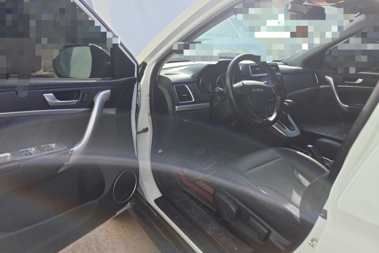 Used Haval M6 2019 1.5T DCT Two-Wheel Drive Value Edition China VI Standard Driver Seat