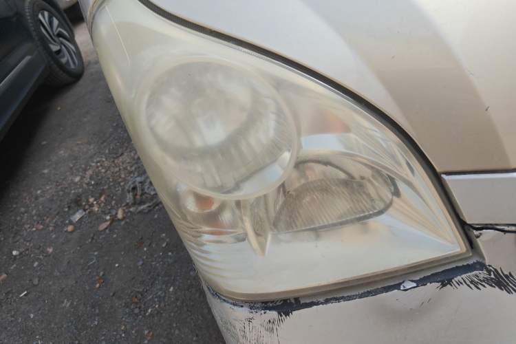 Used Wuling Rongguang 2011 1.2L Base Version Right Front Headlight