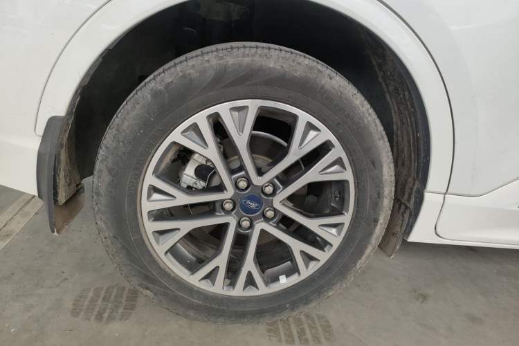 Used Ford Escape 2020 EcoBoost 245 Two-Wheel Drive Smart & Enjoyment Model
